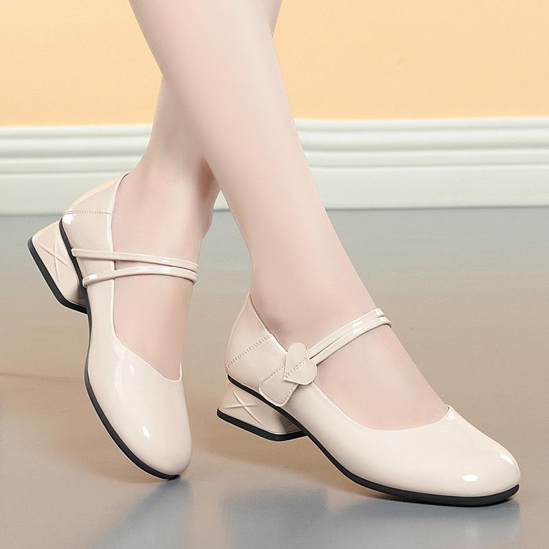Мода 2024 года, новые весенне-осенние повседневные удобные туфли-лодочки с круглым носком и квадратным каблуком, однотонные элегантные женские туфли с неглубоким носком, милые