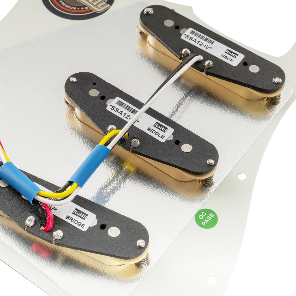 Musiclily Pro SSS Stratocaster Prewired Aged Set for ST Stratocaster Electric Guitars with Artec Staggered Alnico 5 Pickups Pickguard, White, 3-Piece