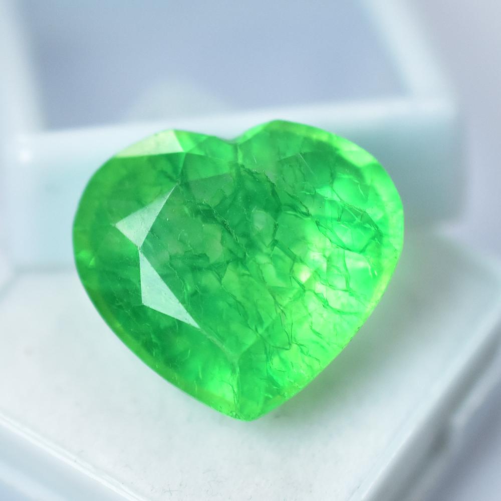 19.75 Ct Certified Green Natural Emerald Gemstone Heart Cut From Colombia
