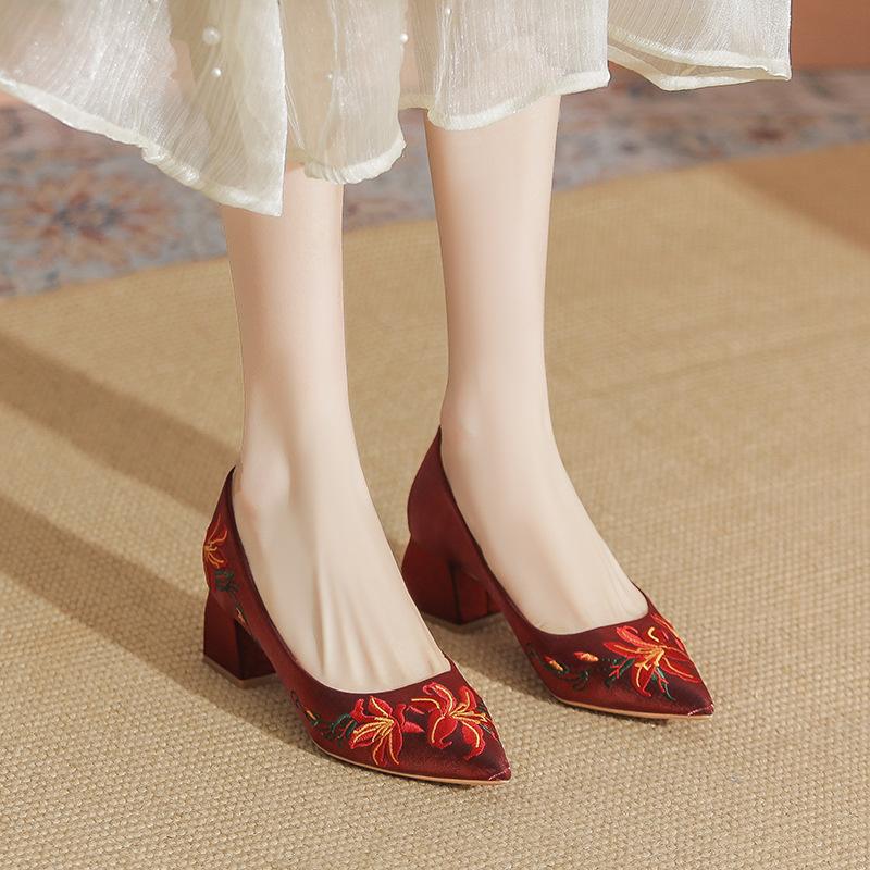 -Национальный стиль лилия новый китайский вышитый ципао туфли Свадебное платье Сюхэ двойной носки высокий каблук толстый каблук туфли Ханфу