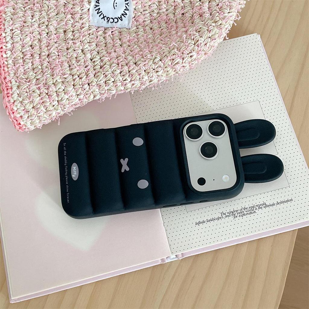 Чехол для iPhone 15/16/17 Pro Max с 3D-ушками кролика из пуха и пера, противоударный