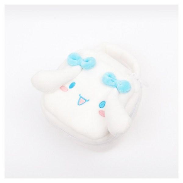 Объемная плюшевая сумка с изображением персонажей Sanrio и квадратной ручкой.