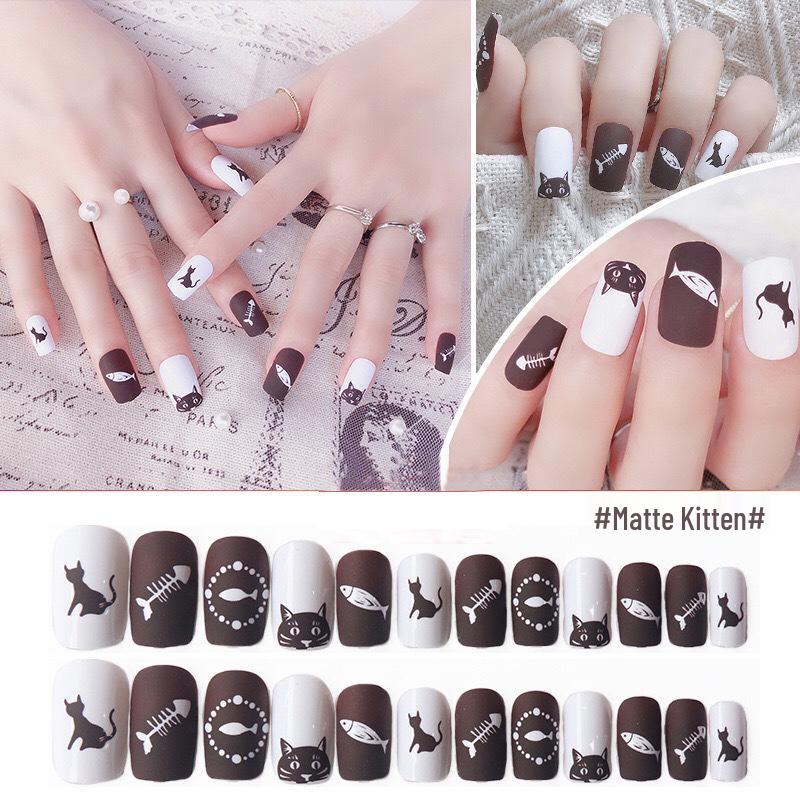 Youduo Wearable Detachable False Nail Set - Ready-to-Wear Nail Art for Any Occasion.