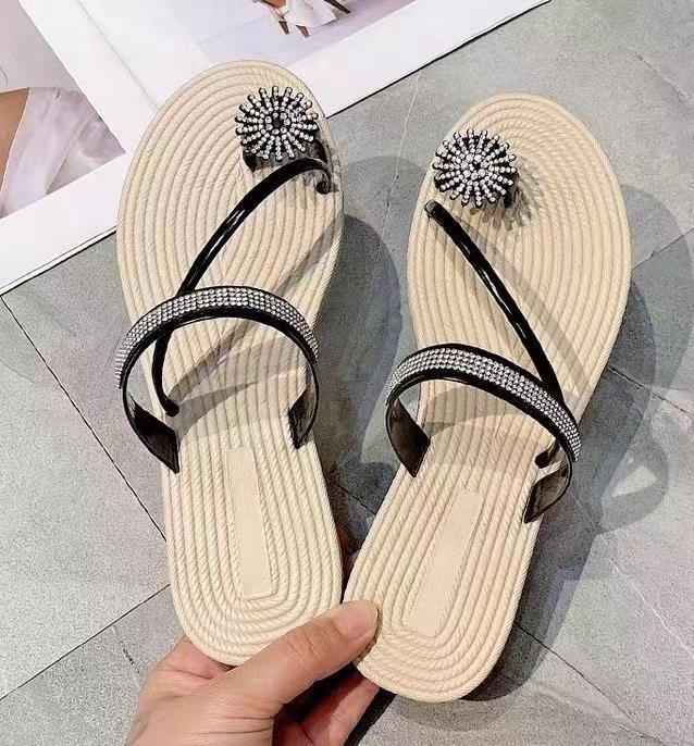 Comfortable Women's Shoes Big Size Sandals Slippers Female Summer Beach Sandals Rhinestone Flat Bottom Popular Slippers