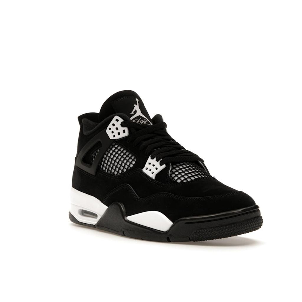 Кроссовки Air Jordan 4 Retro White Thunder Unisex черные FQ8138-001