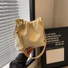 Стильная сумка-ведро из ПУ для женщин Модная сумка через плечо на цепочке в черном, бежевом, розовом, серебристом цветах