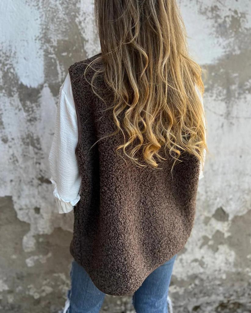 Жилет на пуговицах из флиса из овечьей шерсти 2024 - Коллекция Осень/Зима