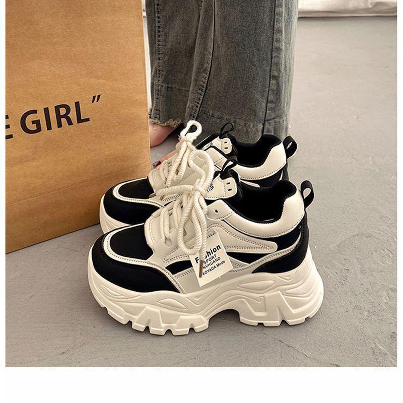 Женские осенние кроссовки на высокой подошве 2025: Маленький размер, толстая подошва, подъем 9 см