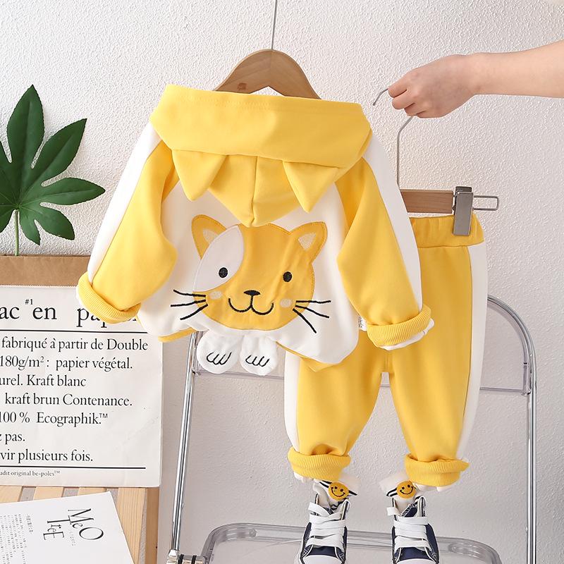 Spring 2025 Fashion: Girls' Sporty Two-Piece Sweatshirt Set