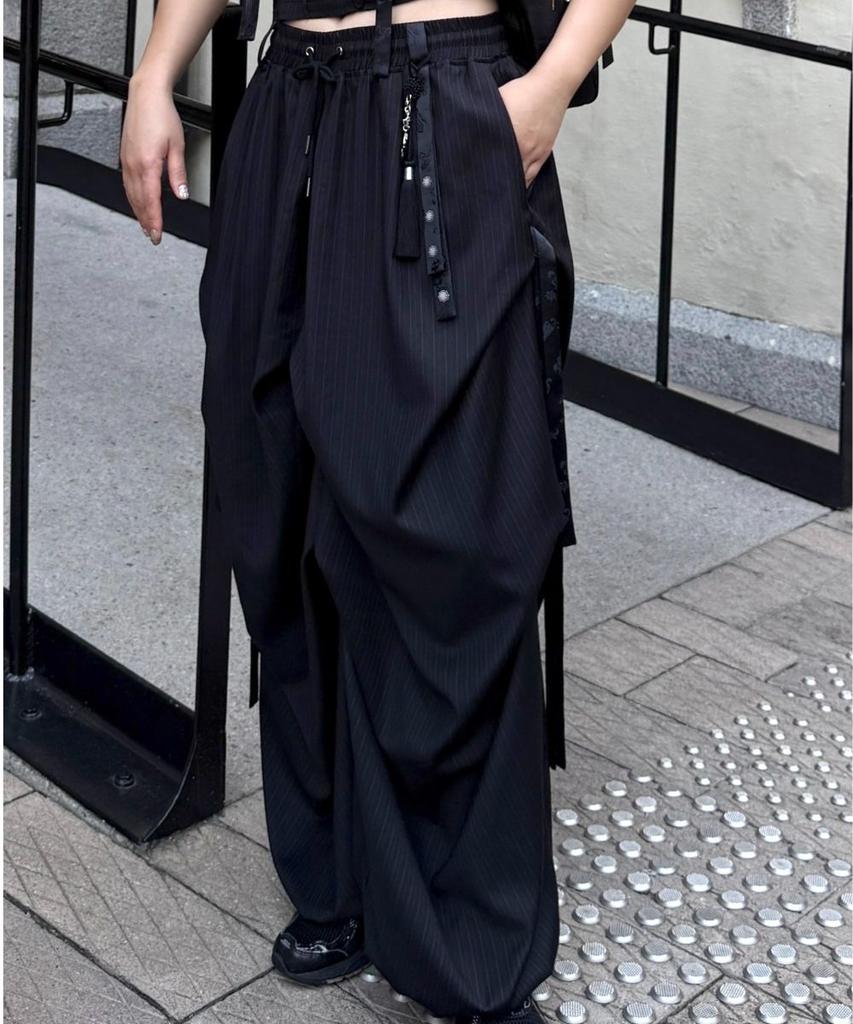 71TO96 Striped Girdle Skirt Silhouette Pants (Black)