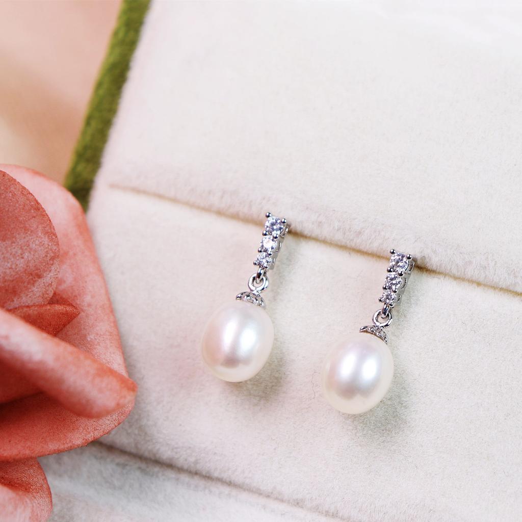Elegant Freshwater Pearl Earrings with Zirconia Accents, New Rabbit Design, Trendy and Unique Rice Bead Earrings