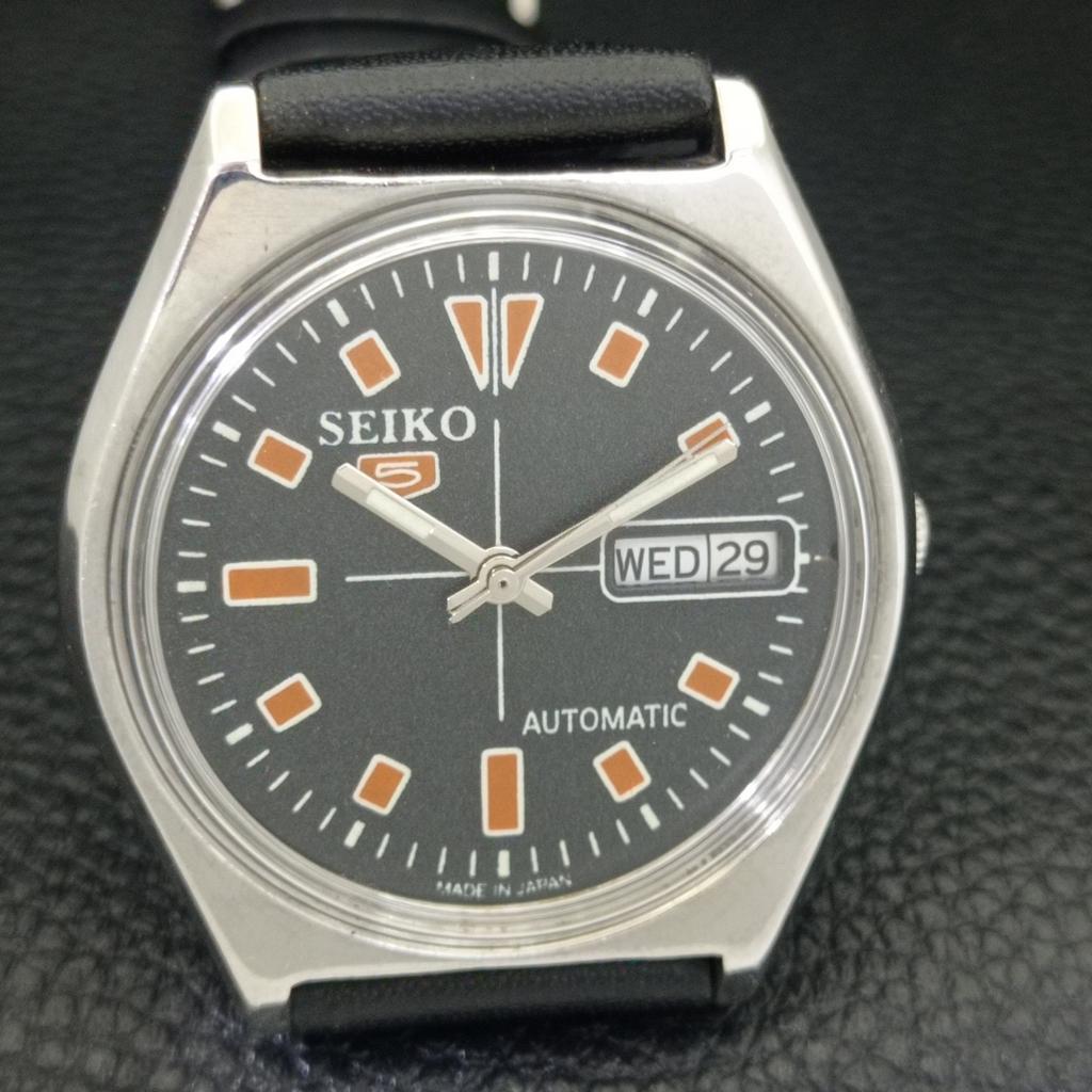 ЯПОНИЯ 6319A ВИНТАЖНЫЕ МУЖСКИЕ АВТОМАТИЧЕСКИЕ ЧАСЫ SEIKO 5 С ЧЕРНЫМ ЦИФЕРБЛАТОМ a702708-1