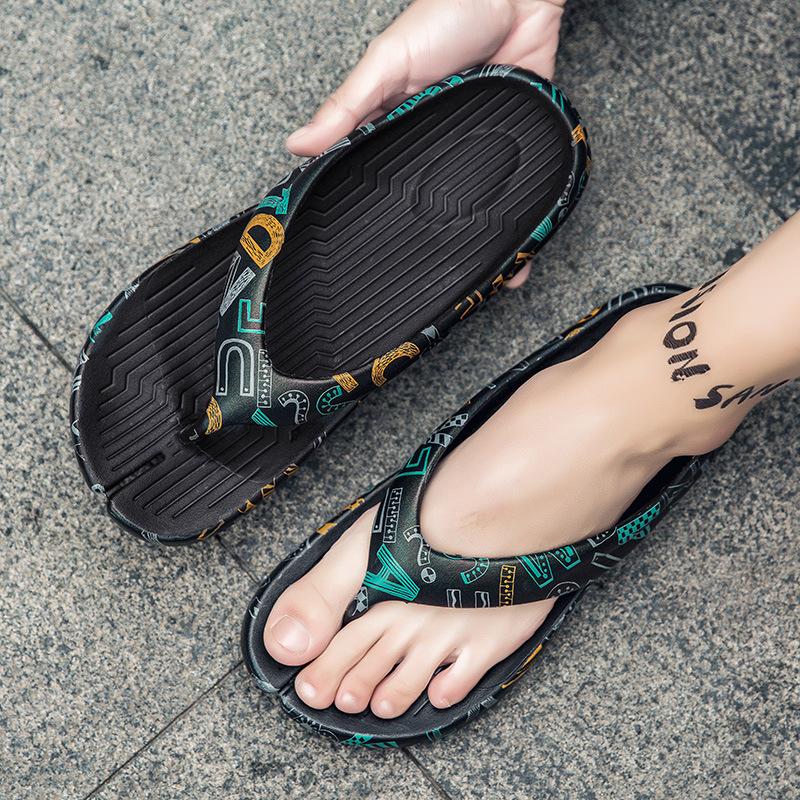 Модные летние новые стильные уличные дышащие тапочки с клипсами для ванной комнаты нескользящие тапочки для влюбленных шлепанцы