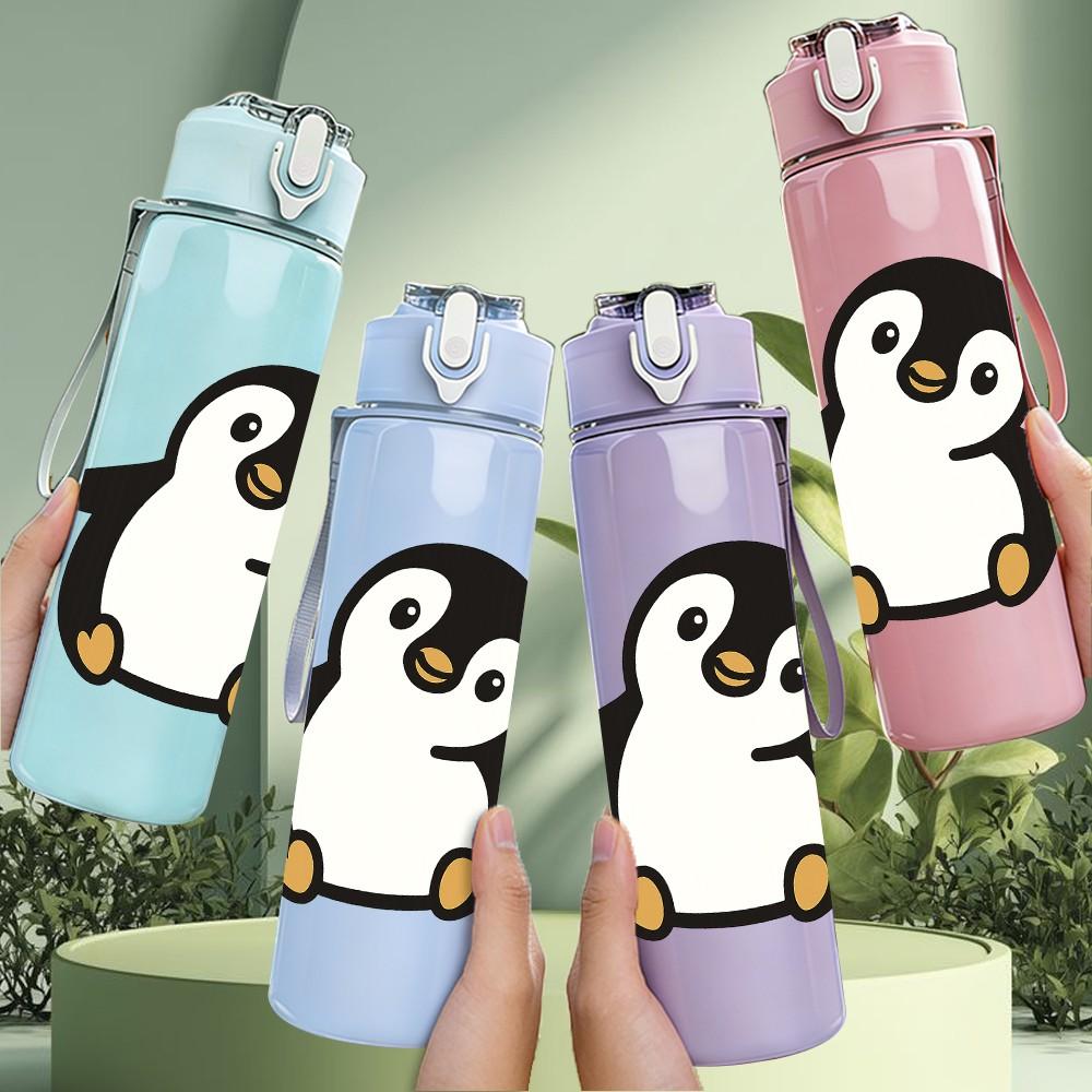 1PC Cute Penguin Bird 750ml Color Plastic Sports Water Bottle Leakproof Flip Straw Lid Suitable for Sports Office Home Use