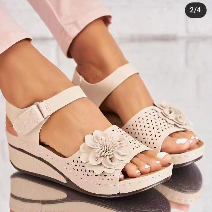 Большие размеры босоножки на танкетке женские летние 2025 года независимые станции новые полые цветы толстая подошва сандалии с пряжкой из одного слова на липучке