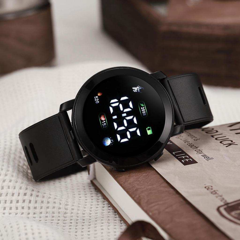 Popular Kids' Electronic Sports Bracelet Watch - Round Design for Elementary Students