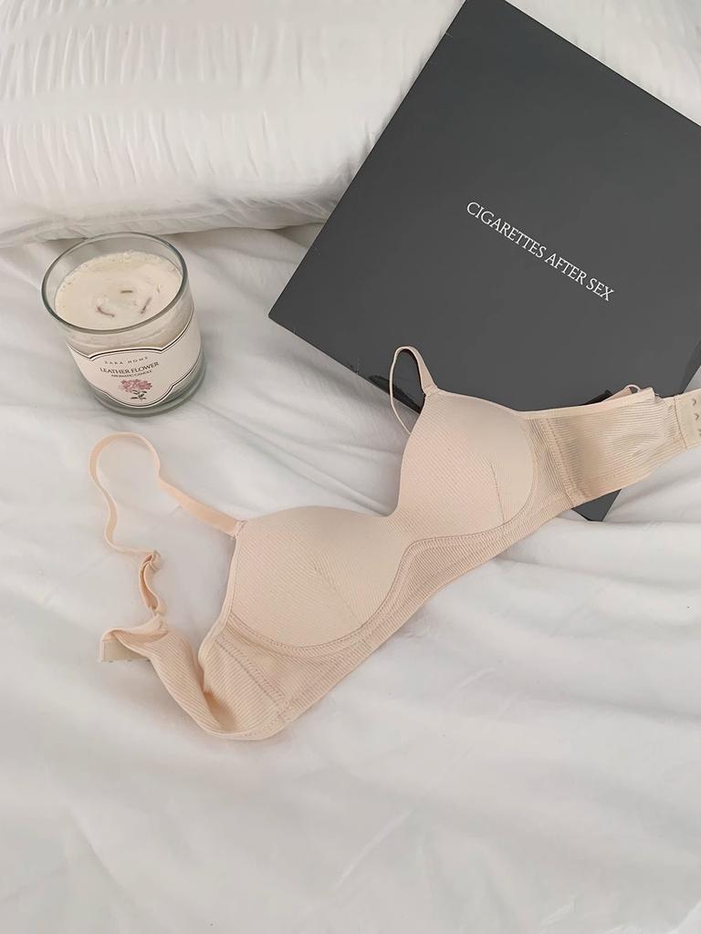 Girls bras, underwear, women's small breasts gathered without steel rims, thin seamless anti-sagging bra