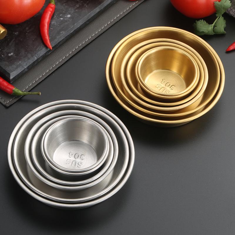Маленькая круглая тарелка из нержавеющей стали 304 для приправ, стейка, салата или соуса.