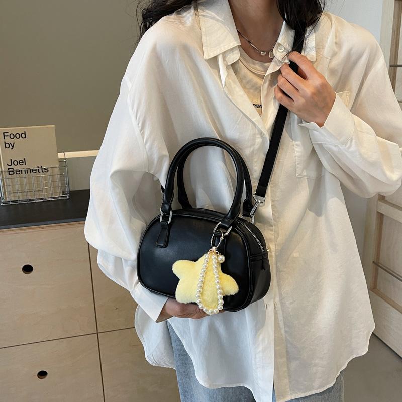 Korean Version Handbag Women's 2025 Spring and Summer New Handbag Fashion Bowling Bag Versatile Messenger Bag Small Square Bag