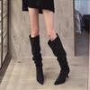 Модные ботфорты до бедра не до колена женские с острым носком из замши слипоны противоскользящие износостойкие на шпильке высокие сапоги