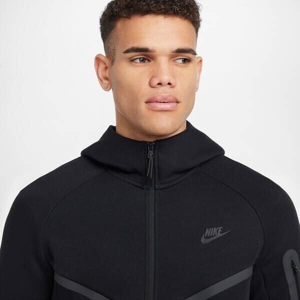 Куртка Nike Tech Full-Zip Windrunner Hoodie (HV0949) черный/черный