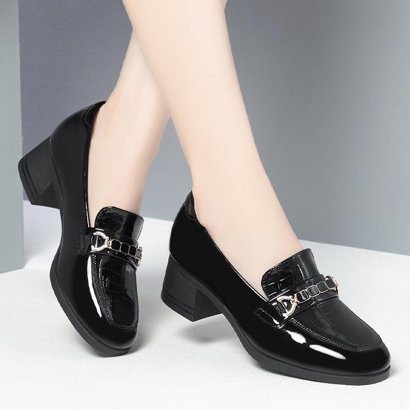 Spring and Autumn Women's Trendy Soft Leather Comfortable Soft-soled Leather Shoes Red Casual Shoes