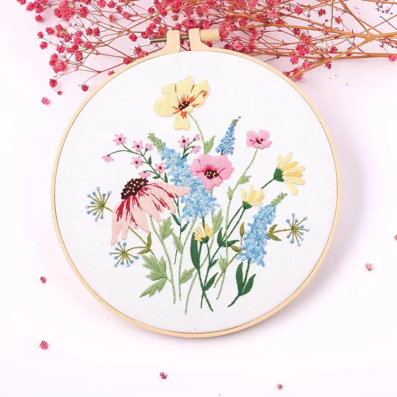 Flower Embroidery kit, Floral Patterns for Beginners, with Hoops, Embroidery Cloth, Needles, Embroidery Thread and Other Tools