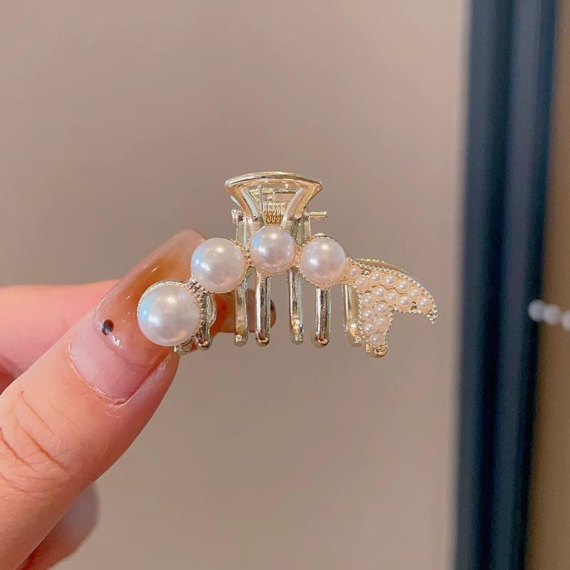 2025 Жемчужная заколка-краб для волос для женщин - Элегантный осенне-зимний аксессуар для волос для челки и боковых укладок