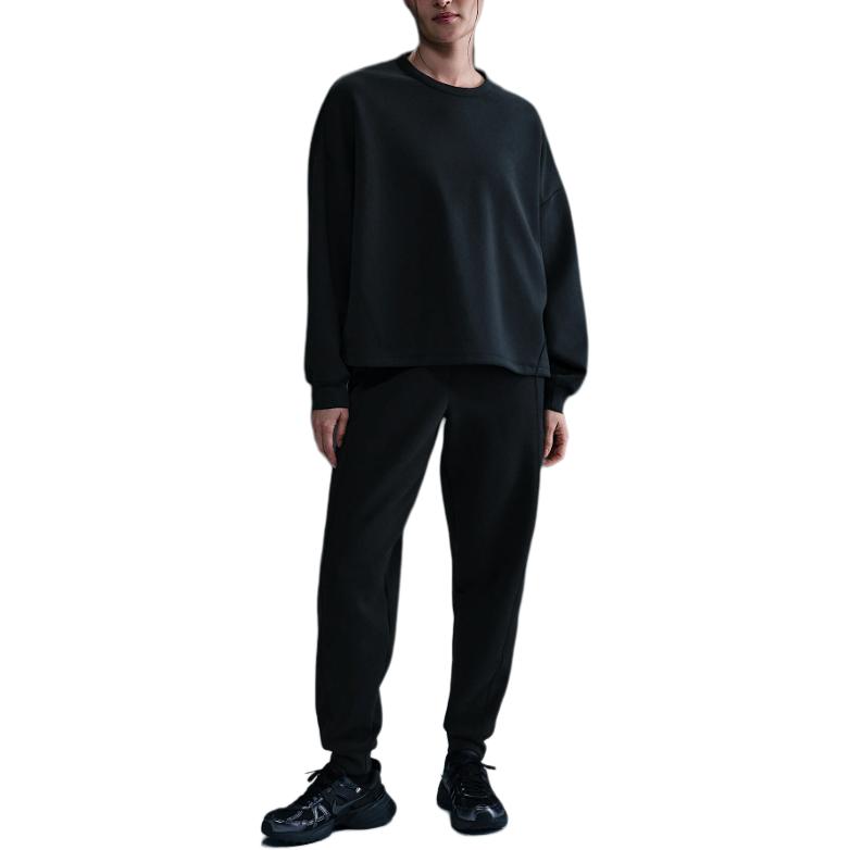 Nike Sweatshirts Women's Black Crew Neck Moderate Regular HQ8194-010