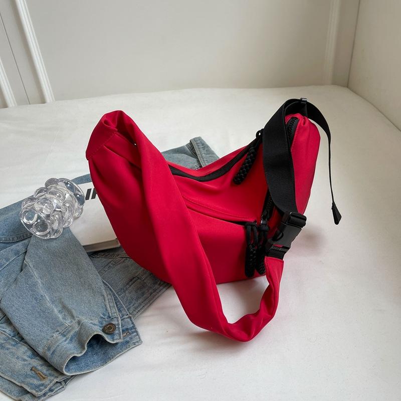 Сумка большой вместимости женская 2025 новая сумка через плечо повседневная корейская версия однотонная сумка-мессенджер трендовая студенческая персонализированная сумка-пельмень
