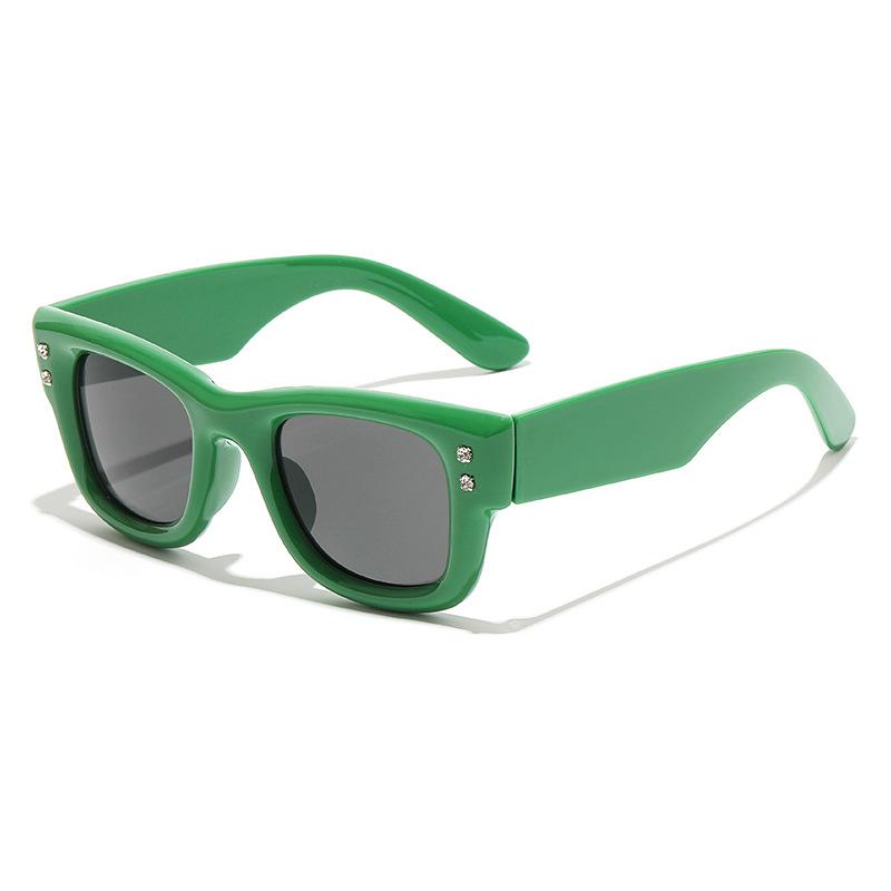 Square large frame thick sunglasses, trendy and fashionable, sun protection and UV protection