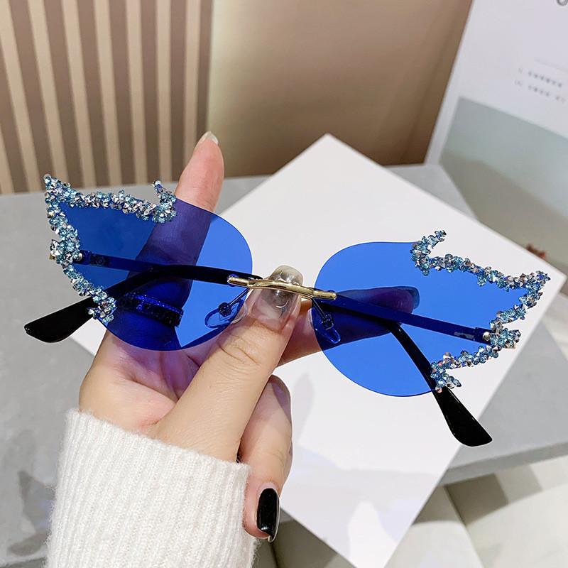 Fire Flame Fashion Sunglasses With Pc Lenses For Summer Outings And Stage Events
