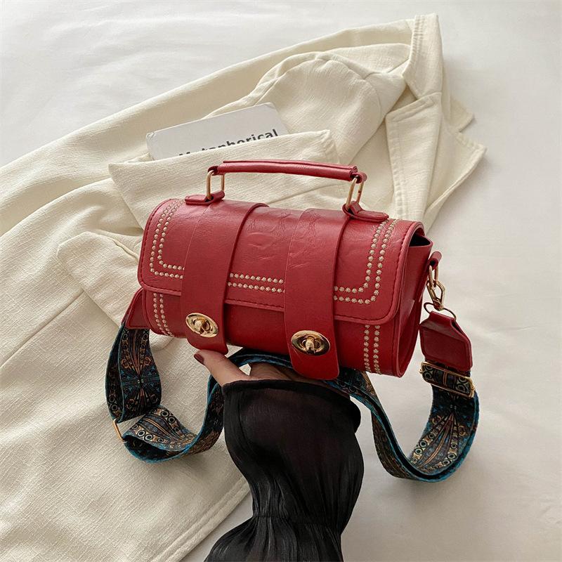 Модная маленькая сумка женская сумка текстура персонализированная сумка через плечо новый стиль модная и красивая модная квадратная сумка