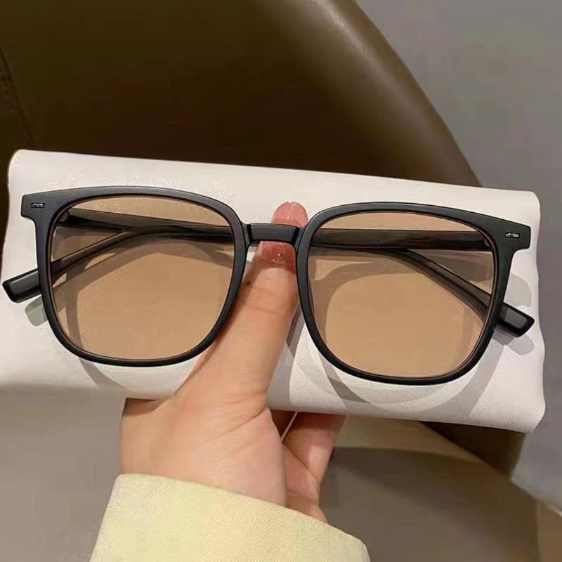 Fashion Pochromic Anti Radiation Eyeglasses for Women/Men Anti Blue Light Computer Glasses