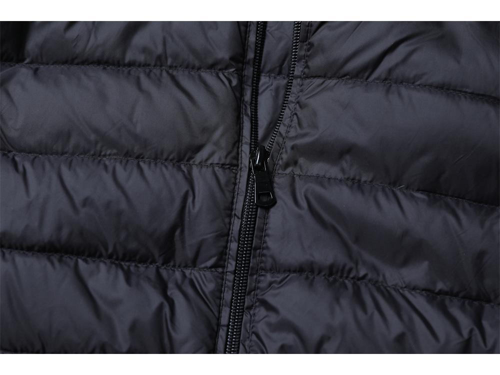 Мужской жилет на 90% из пуха со стойкой - Легкий пух белой утки больших размеров