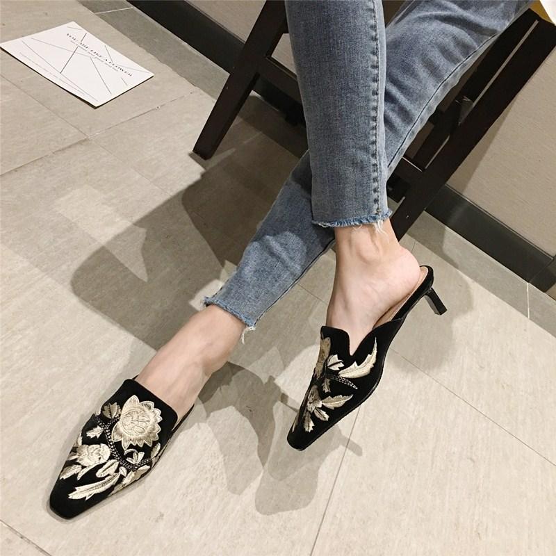 Fashion 2025 Flat Heels Embroidery Slippers Women Pointed Toe Floral Mules Shoes Ladies Office Daily Slip On Slides Green Velour Sandals