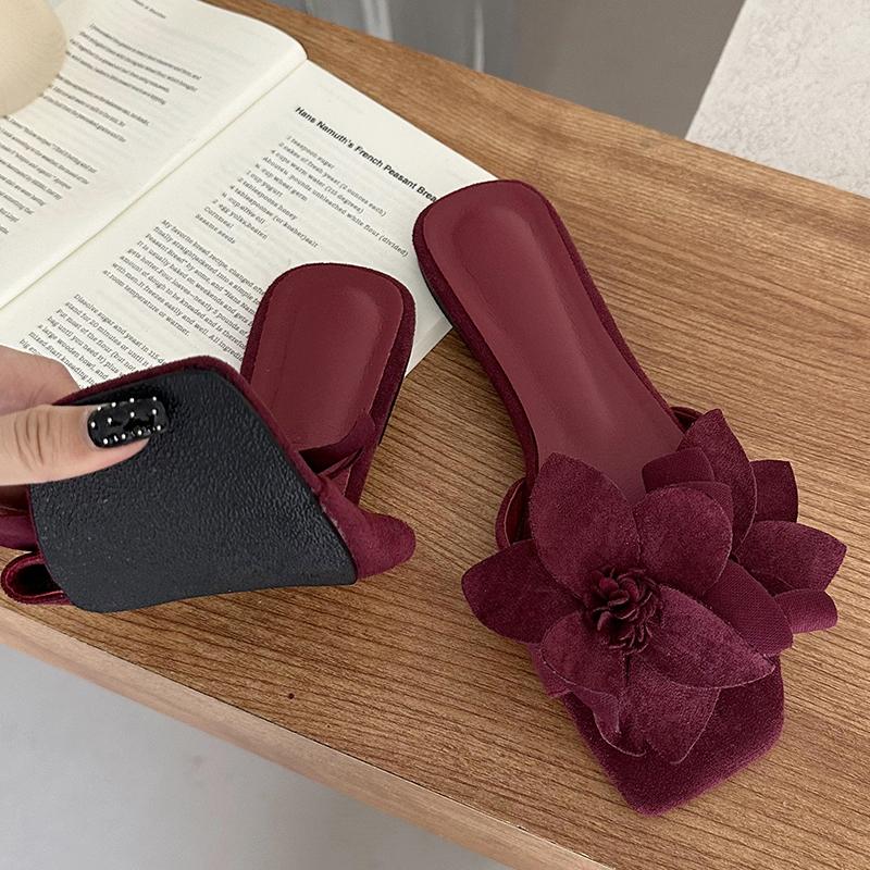 Модные шлепанцы с цветами Новые женские сандалии Шлепанцы Неглубокая пляжная обувь Летняя женская обувь 2024 Женские слайды Сандалии на плоской подошве
