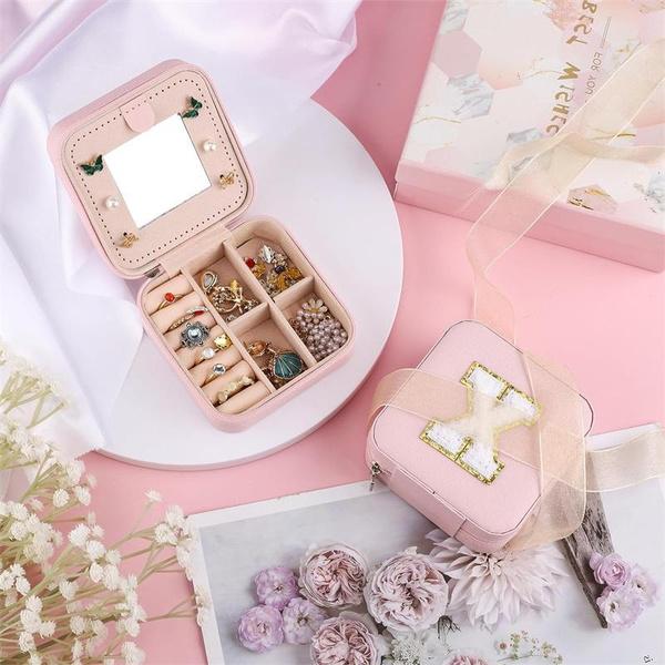 1 шт., шкатулка для драгоценностей с буквами AZ, портативный мини-футляр для ювелирных изделий с алфавитом, розовый органайзер из искусственной кожи с изысканными буквами для женщин и девочек