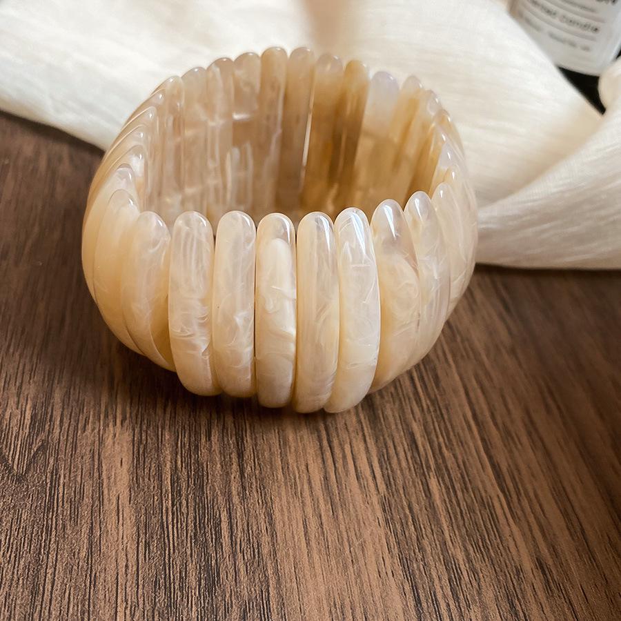 Радужный акриловый полукруглый эластичный браслет - Свежие и милые женские украшения высокого класса 2025.