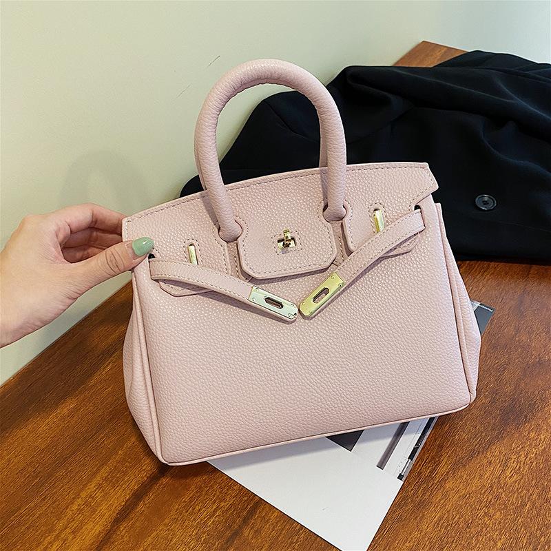 Fashion Women's Handbag Classic One Shoulder Oblique Straddle Handheld Versatile Platinum Bag Spring/Summer New Style