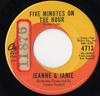 7-дюймовая пластинка JEANNE & JANIE - Five Minutes On The Hour 4713 Capitol Records 1962 Канада Поп Б/У