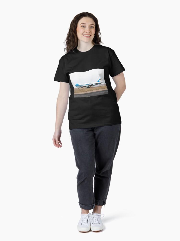 Air Force One Air Force One touching down in Harlingen, Texas Classic T-Shirt