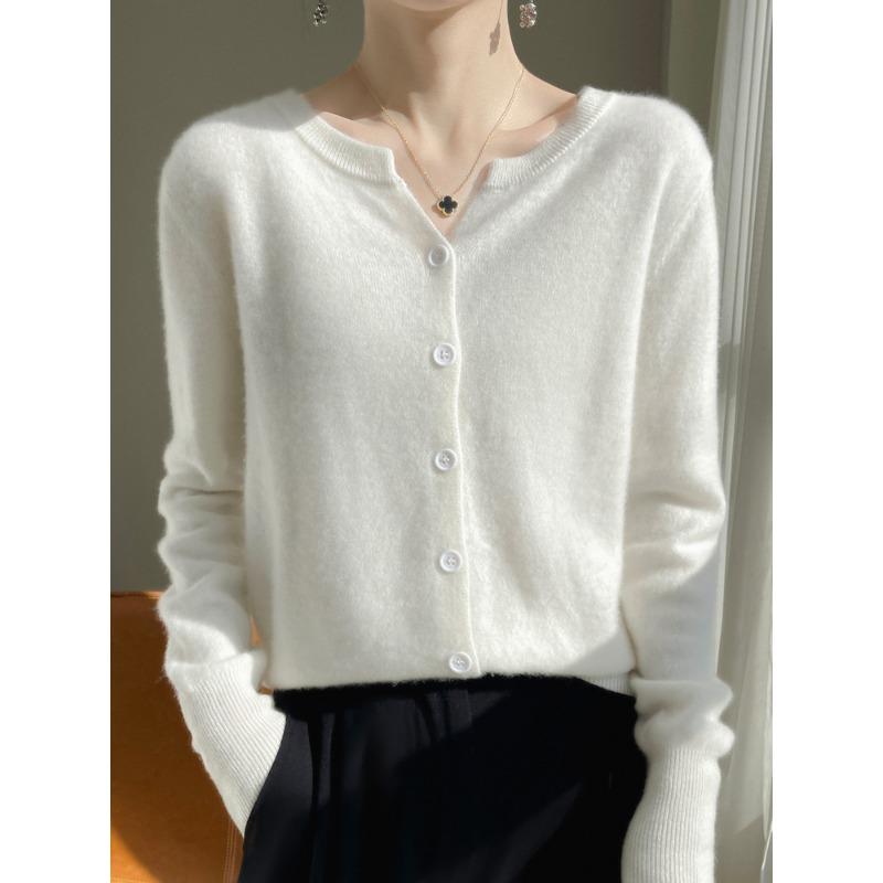 DAFIFY Women's Fashion Casual Fall Winter Solid Color Print Long Sleeve V-Neck Sweaters