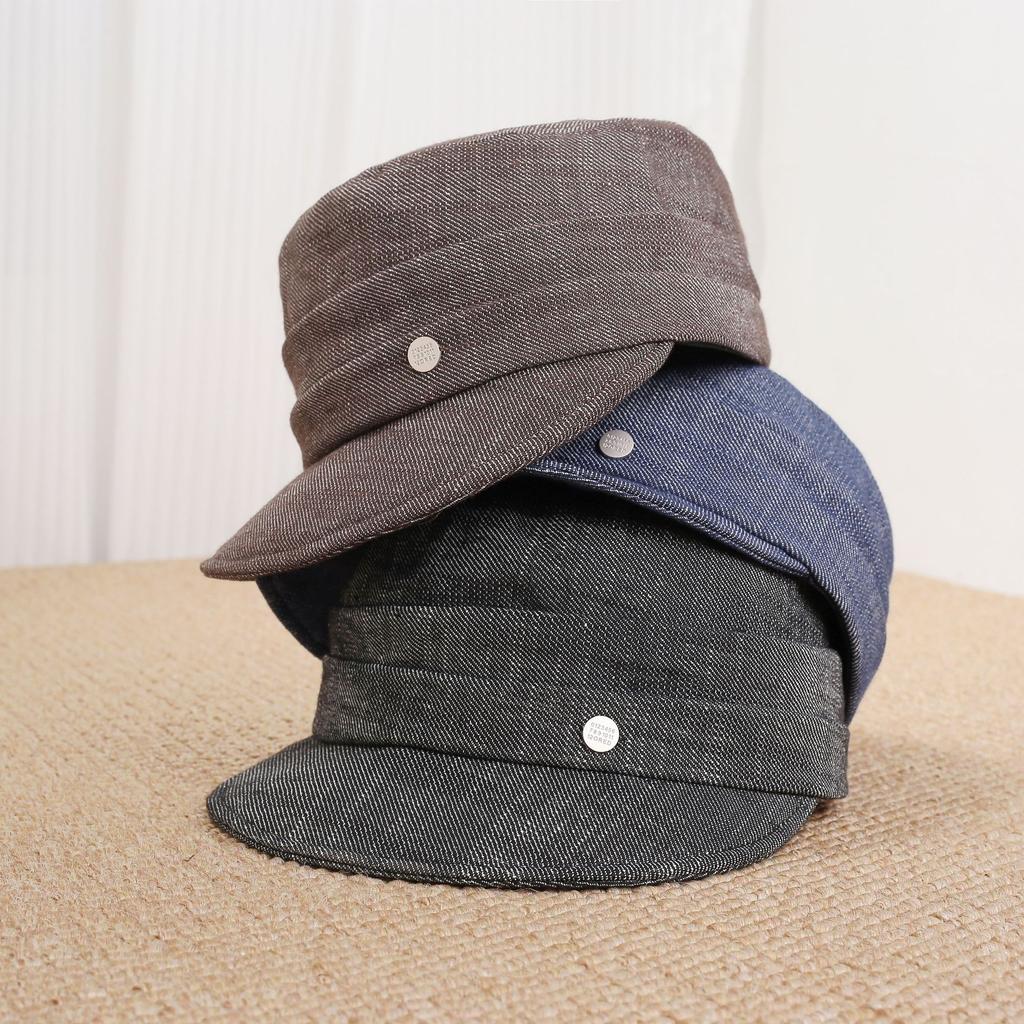 The new retro denim cap women's autumn and winter British military hat shows a small and simple versatile sun hat