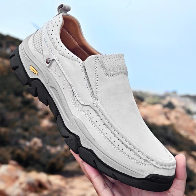 Men Casual Shoes Slip On Genuine Leather Sneakers Fashion Men Flats Autumn Shoes Black Comfortable Men Moccasins Flats