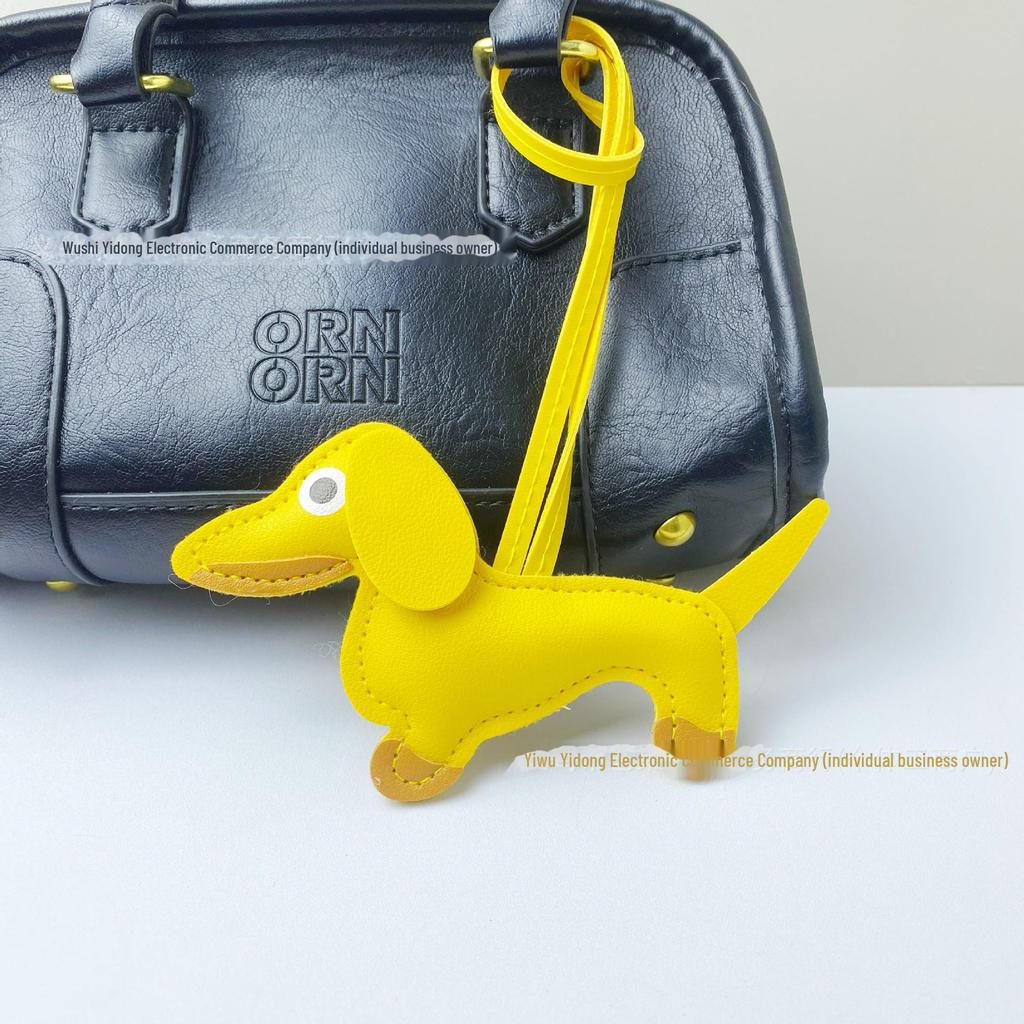 Dachshund Puppy Keychain: Cute Dog Pendant for Bags & Cars - Perfect Creative Gift
