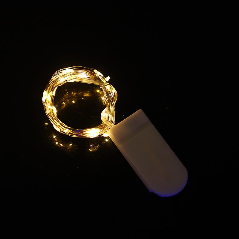 Светодиодная гирлянда: Маленькое медное проволочное украшение с батарейным блоком, идеально подходит для рождественского и наружного атмосферного освещения.