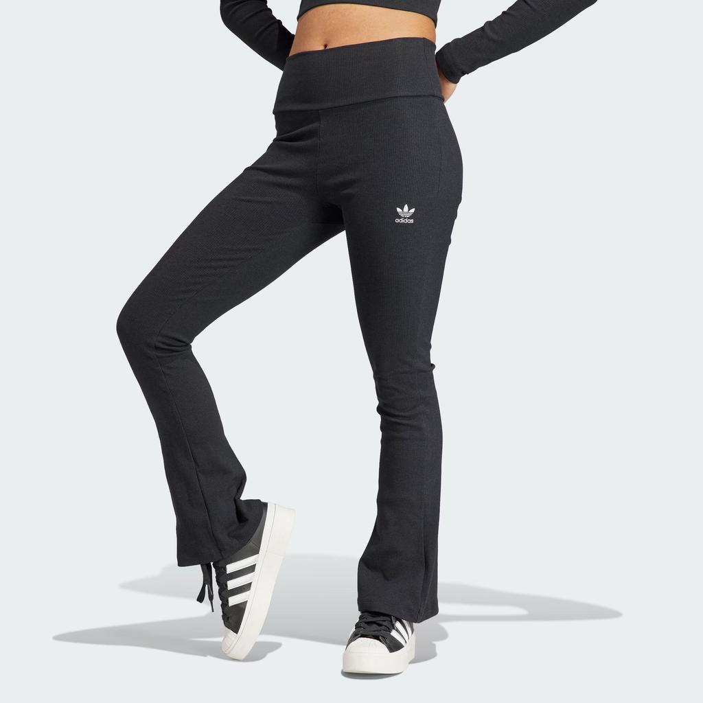 adidas Расклешенные брюки в рубчик Originals Essentials с логотипом Женские брюки черные II8056
