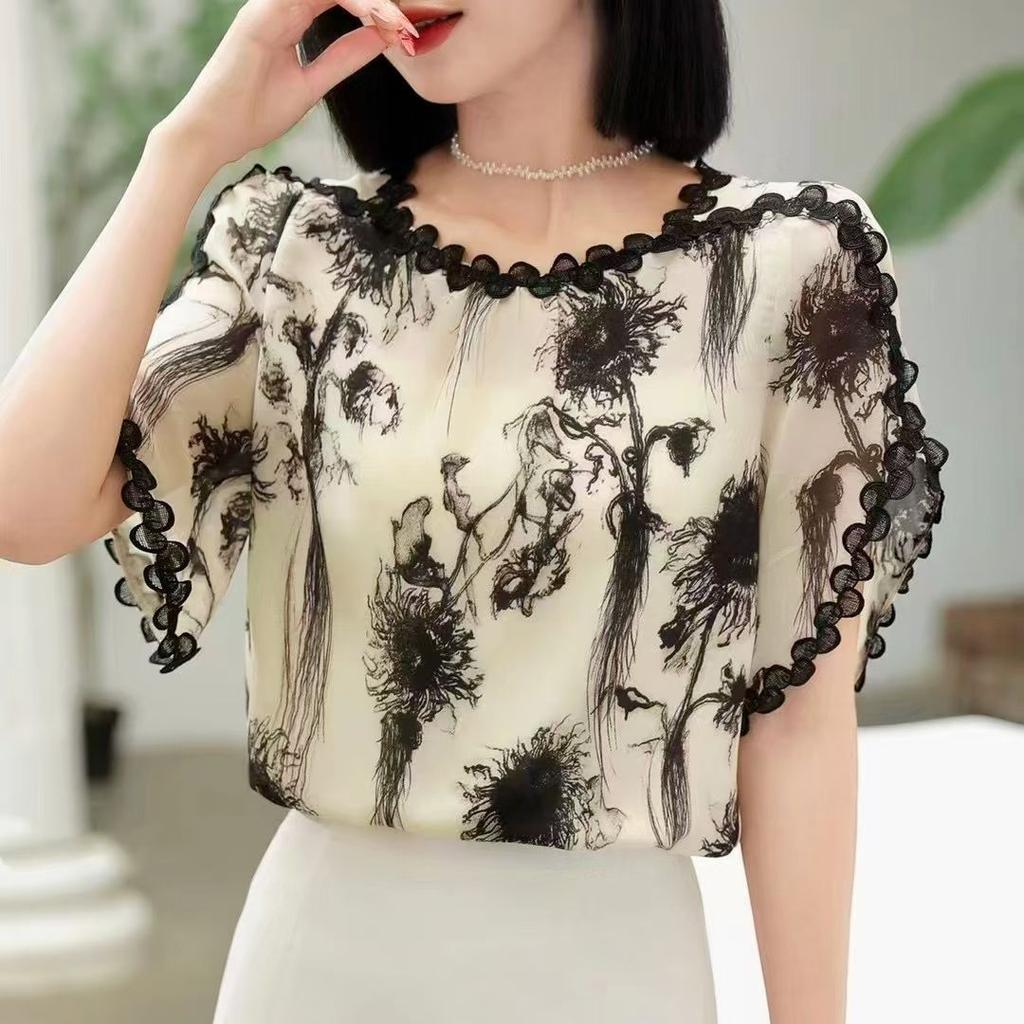Women's Summer Loose Temperament Short Sleeve Top Design Slim Lace Top