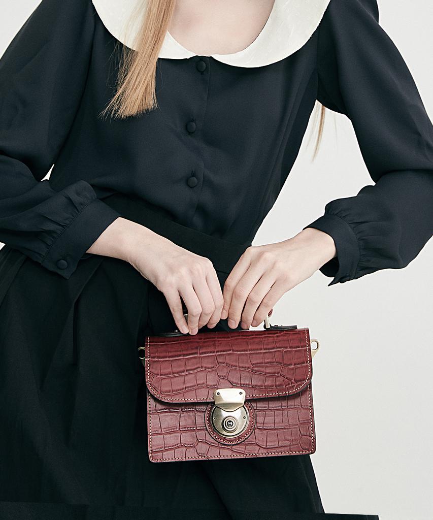 Brogue And Morrow Croco Nemo Bag (Wine)